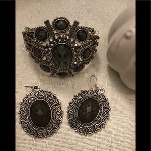 Bracelet & Earrings Set